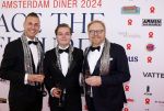 Amsterdam 8 juni 2024
Het Amsterdam diner in AFAS live . Vele Bekende mensen en zakenmensen kwamen naar het gala waar geld opgehaald wordt voor het aids fonds. Frits Huffnagel met vrienden