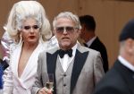 Amsterdam 8 juni 2024
Het Amsterdam diner in AFAS live . Vele Bekende mensen en zakenmensen kwamen naar het gala waar geld opgehaald wordt voor het aids fonds. Gordon kwam met een goede vriendin