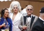 Amsterdam 8 juni 2024
Het Amsterdam diner in AFAS live . Vele Bekende mensen en zakenmensen kwamen naar het gala waar geld opgehaald wordt voor het aids fonds. Gordon kwam met een goede vriendin