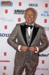 Amsterdam 8 juni 2024
Het Amsterdam diner in AFAS live . Vele Bekende mensen en zakenmensen kwamen naar het gala waar geld opgehaald wordt voor het aids fonds. Gordon kwam met een goede vriendin