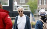 Amsterdam 20 juni 2024
Hans v Willigenburg doet zijn boodschappen in Amsterdam zuid.