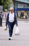 Amsterdam 20 juni 2024
Hans v Willigenburg doet zijn boodschappen in Amsterdam zuid.