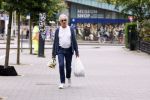Amsterdam 20 juni 2024
Hans v Willigenburg doet zijn boodschappen in Amsterdam zuid.