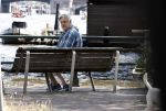 Amsterdam 29 juni 2024
Hans v d Togt laat zijn hond uit en zit lekker op een bankje aan de Amstel .