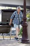 Amsterdam 29 juni 2024
Hans v d Togt laat zijn hond uit en zit lekker op een bankje aan de Amstel .