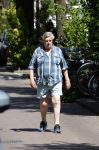 Amsterdam 29 juni 2024
Hans v d Togt laat zijn hond uit en zit lekker op een bankje aan de Amstel .