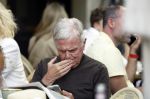 Amsterdam 28 juni 2024
Harry Mens leest krant op terras in Amsterdam zuid