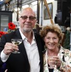 Amsterdam 4 juni 2024
Boekpresentatie Debbie de Jong van B&B Vol liefde . Haye v d Heyden met vrouw