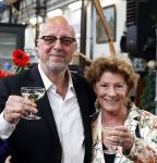 Amsterdam 4 juni 2024
Boekpresentatie Debbie de Jong van B&B Vol liefde . Haye v d Heyden met vrouw