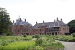 Den Haag 7 juni 2024
Fotouurte met de koninklijke familie op Huis ten Bosch .
Aanwezig Koning Willem Alexander Koningin Maxima Prinses Amalia Prinses Alexia Prinses Ariane en hun hondje Rambo.