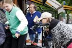 Amsterdam 3 juni 2024
Ivo Niehe winkelend in Amsterdam zuid. Hij koopt bij een boekhandel oa het boek van de mooiste Avonturen van Prins Bernhard