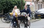 Amsterdam 3 juni 2024
Jair Ferwerda met bloemen van Arjan in Amsterdam zuid. Jair met zijn vrouw en dochter