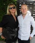 Amsterdam 6 juni 2024
Talkies terras awards bij het College Hotel . Jan des Bouvrie met een kennis