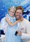 Scheveningen 9 juni 2024
Premiere Frozen in het Afas circustheater. Joel de Tombe met dochter