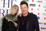 Amsterdam 8 juni 2024
Het Amsterdam diner in AFAS live . Vele Bekende mensen en zakenmensen kwamen naar het gala waar geld opgehaald wordt voor het aids fonds. Johnny de Mol en zijn vrouw Anouk de Mol