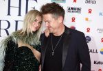 Amsterdam 8 juni 2024
Het Amsterdam diner in AFAS live . Vele Bekende mensen en zakenmensen kwamen naar het gala waar geld opgehaald wordt voor het aids fonds. Johnny de Mol en zijn vrouw Anouk de Mol