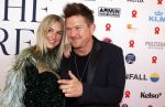 Amsterdam 8 juni 2024
Het Amsterdam diner in AFAS live . Vele Bekende mensen en zakenmensen kwamen naar het gala waar geld opgehaald wordt voor het aids fonds. Johnny de Mol en zijn vrouw Anouk de Mol