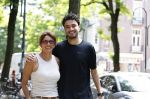 Amsterdam 24 juni 2024
Karin de Rooij met haar zoon Nighel op de cornelis schuytstraat