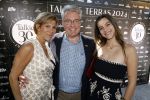 Amsterdam 6 juni 2024
Talkies terras awards bij het College Hotel .  Katharine Melu Pilates en dochter en directeur Omega horloges