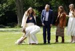 Den Haag 7 juni 2024
Fotouurte met de koninklijke familie op Huis ten Bosch .
Aanwezig Koning Willem Alexander Koningin Maxima Prinses Amalia Prinses Alexia Prinses Ariane en hun hondje Rambo.