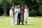 Den Haag 7 juni 2024
Fotouurte met de koninklijke familie op Huis ten Bosch .
Aanwezig Koning Willem Alexander Koningin Maxima Prinses Amalia Prinses Alexia Prinses Ariane en hun hondje Rambo.