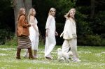 Den Haag 7 juni 2024
Fotouurte met de koninklijke familie op Huis ten Bosch .
Aanwezig Koning Willem Alexander Koningin Maxima Prinses Amalia Prinses Alexia Prinses Ariane en hun hondje Rambo.
