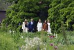 Den Haag 7 juni 2024
Fotouurte met de koninklijke familie op Huis ten Bosch .
Aanwezig Koning Willem Alexander Koningin Maxima Prinses Amalia Prinses Alexia Prinses Ariane en hun hondje Rambo.