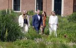 Den Haag 7 juni 2024
Fotouurte met de koninklijke familie op Huis ten Bosch .
Aanwezig Koning Willem Alexander Koningin Maxima Prinses Amalia Prinses Alexia Prinses Ariane en hun hondje Rambo.