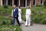 Den Haag 7 juni 2024
Fotouurte met de koninklijke familie op Huis ten Bosch .
Aanwezig Koning Willem Alexander Koningin Maxima Prinses Amalia Prinses Alexia Prinses Ariane en hun hondje Rambo.