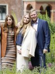 Den Haag 7 juni 2024
Fotouurte met de koninklijke familie op Huis ten Bosch .
Aanwezig Koning Willem Alexander Koningin Maxima Prinses Amalia Prinses Alexia Prinses Ariane en hun hondje Rambo.