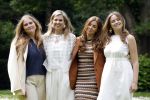 Den Haag 7 juni 2024
Fotouurte met de koninklijke familie op Huis ten Bosch .
Aanwezig Koning Willem Alexander Koningin Maxima Prinses Amalia Prinses Alexia Prinses Ariane en hun hondje Rambo.