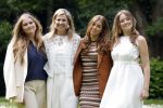 Den Haag 7 juni 2024
Fotouurte met de koninklijke familie op Huis ten Bosch .
Aanwezig Koning Willem Alexander Koningin Maxima Prinses Amalia Prinses Alexia Prinses Ariane en hun hondje Rambo.