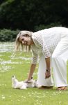 Den Haag 7 juni 2024
Fotouurte met de koninklijke familie op Huis ten Bosch .
Aanwezig Koning Willem Alexander Koningin Maxima Prinses Amalia Prinses Alexia Prinses Ariane en hun hondje Rambo.