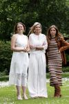 Den Haag 7 juni 2024
Fotouurte met de koninklijke familie op Huis ten Bosch .
Aanwezig Koning Willem Alexander Koningin Maxima Prinses Amalia Prinses Alexia Prinses Ariane en hun hondje Rambo.