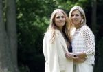 Den Haag 7 juni 2024
Fotouurte met de koninklijke familie op Huis ten Bosch .
Aanwezig Koning Willem Alexander Koningin Maxima Prinses Amalia Prinses Alexia Prinses Ariane en hun hondje Rambo.