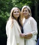 Den Haag 7 juni 2024
Fotouurte met de koninklijke familie op Huis ten Bosch .
Aanwezig Koning Willem Alexander Koningin Maxima Prinses Amalia Prinses Alexia Prinses Ariane en hun hondje Rambo.