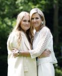 Den Haag 7 juni 2024
Fotouurte met de koninklijke familie op Huis ten Bosch .
Aanwezig Koning Willem Alexander Koningin Maxima Prinses Amalia Prinses Alexia Prinses Ariane en hun hondje Rambo.