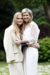 Den Haag 7 juni 2024
Fotouurte met de koninklijke familie op Huis ten Bosch .
Aanwezig Koning Willem Alexander Koningin Maxima Prinses Amalia Prinses Alexia Prinses Ariane en hun hondje Rambo.