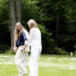 Den Haag 7 juni 2024
Fotouurte met de koninklijke familie op Huis ten Bosch .
Aanwezig Koning Willem Alexander Koningin Maxima Prinses Amalia Prinses Alexia Prinses Ariane en hun hondje Rambo.