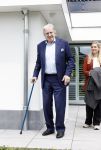 Fijnaart 31 mei 2024
BBQ bij fam Bauer in de tuin . Frans Bauer maakt samen met Lee Towers bekend dat hij dit jaar twee keer in Ahoy op graat treden. Aanwezig Frans Bauer Mariska Bauer Christiaan Bauer ( met vriendin Kim) Frans Bauer jr Jan Bauer en Lucas Bauer .