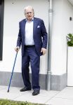 Fijnaart 31 mei 2024
BBQ bij fam Bauer in de tuin . Frans Bauer maakt samen met Lee Towers bekend dat hij dit jaar twee keer in Ahoy op graat treden. Aanwezig Frans Bauer Mariska Bauer Christiaan Bauer ( met vriendin Kim) Frans Bauer jr Jan Bauer en Lucas Bauer .