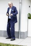 Fijnaart 31 mei 2024
BBQ bij fam Bauer in de tuin . Frans Bauer maakt samen met Lee Towers bekend dat hij dit jaar twee keer in Ahoy op graat treden. Aanwezig Frans Bauer Mariska Bauer Christiaan Bauer ( met vriendin Kim) Frans Bauer jr Jan Bauer en Lucas Bauer .