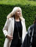 Rotterdam 14 juni 2024 
Begrafenis en besloten kring van Jan v Galen de vader van Rachel Hazes op begraafplaats Hofwijk in de witte kapel. Aanwezig beste vrienden Jaqueline Laats Jeanine Heruer Joop Kruis Ricardo Klaverdijk en Loes v Katwijk
