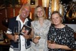 Noordwijk 25 juni 2024
Boek presentatie Timon Moll geschreven door Jan Dijkgraaf over de Familie Meiland . De presentatie was in de winkel van Montana Meiland en ook Martien Meiland en Erica Meiland waren aanwezig.