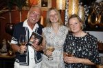 Noordwijk 25 juni 2024
Boek presentatie Timon Moll geschreven door Jan Dijkgraaf over de Familie Meiland . De presentatie was in de winkel van Montana Meiland en ook Martien Meiland en Erica Meiland waren aanwezig.