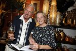 Noordwijk 25 juni 2024
Boek presentatie Timon Moll geschreven door Jan Dijkgraaf over de Familie Meiland . De presentatie was in de winkel van Montana Meiland en ook Martien Meiland en Erica Meiland waren aanwezig.