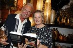Noordwijk 25 juni 2024
Boek presentatie Timon Moll geschreven door Jan Dijkgraaf over de Familie Meiland . De presentatie was in de winkel van Montana Meiland en ook Martien Meiland en Erica Meiland waren aanwezig.