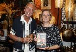 Noordwijk 25 juni 2024
Boek presentatie Timon Moll geschreven door Jan Dijkgraaf over de Familie Meiland . De presentatie was in de winkel van Montana Meiland en ook Martien Meiland en Erica Meiland waren aanwezig.