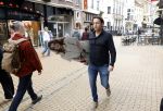 Groningen 1 juni 2024
Prinses Amalia zzou vanaf volgend schooljaar in Gronigen gaan studeren . Ze is meerdere keren gezien bij VV dagen bij studentenvereiniging Vindicat . Vandaag was er een inloopdag in het hoofdgebbouw van Vindicat . Story verslaggever Matthijs Albers nam 