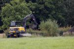 EEfde 22 juni 2024
Mathijs v Nieuwkerk en zijn viendin Martha Riemsma zouden op deze dag trouwen maar huwelijk werd afgeblazen . Deze dag werd er bij hyn huis aan een nieuw zwembad gewerkt.